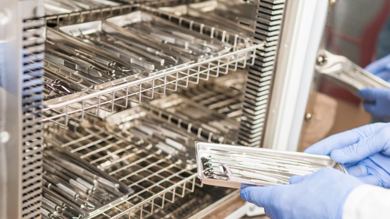 COMMERCIAL REFRIGERATOR / FREEZER REPAIR